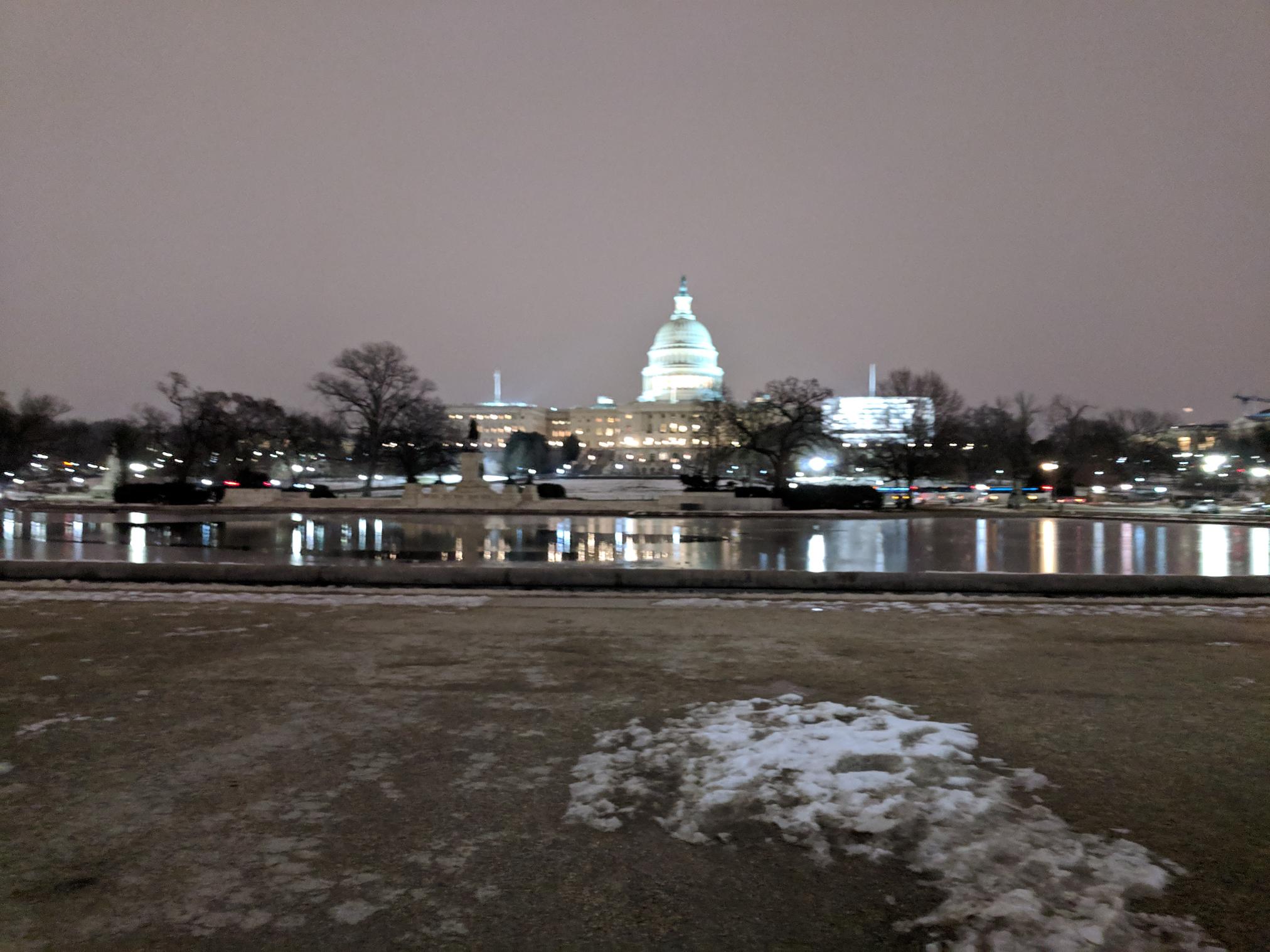 Picture of the capitol building at dusk.